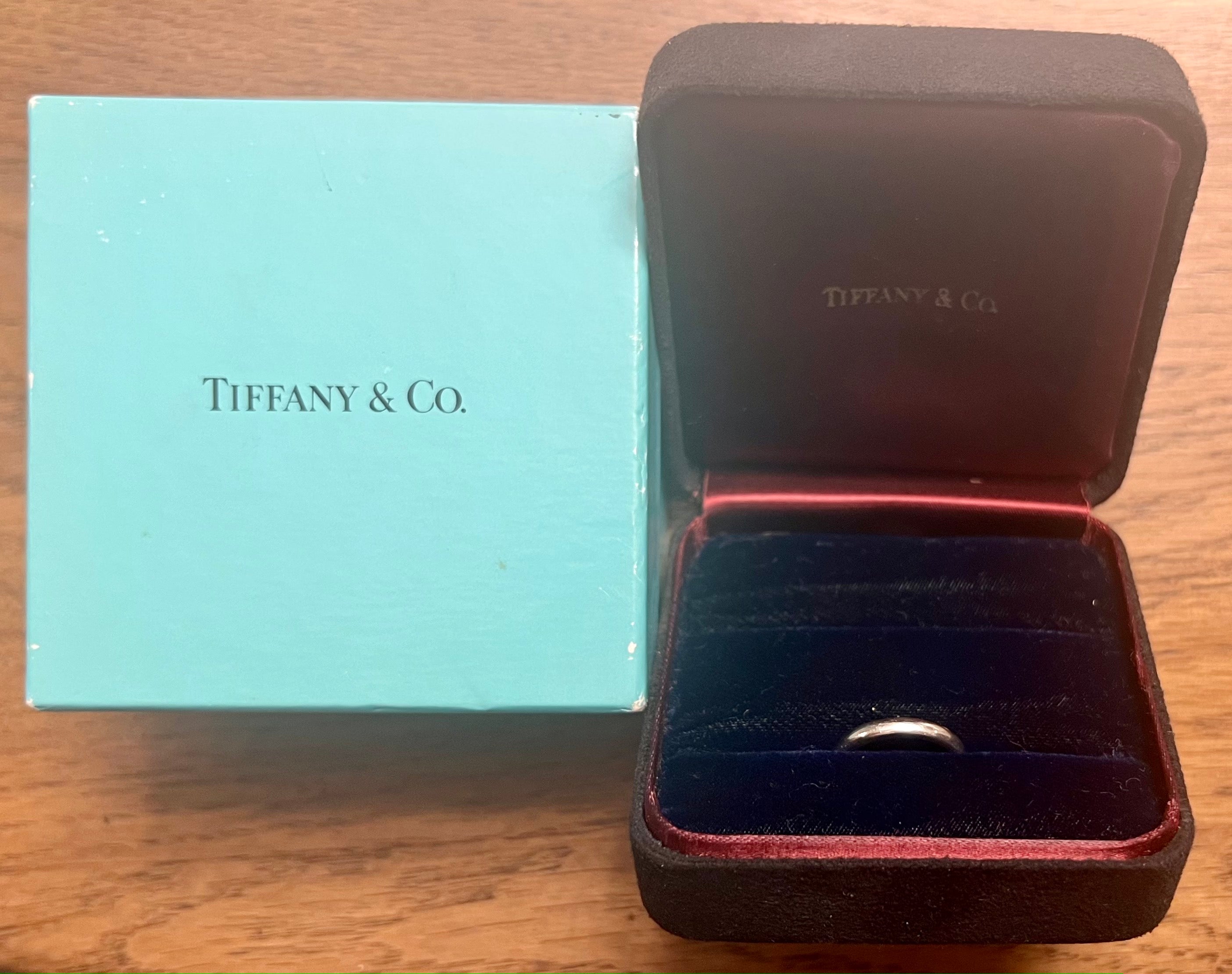 A Tiffany and Co. Silver Ring. Size L/M. Original Tiffan… | Drouot.com